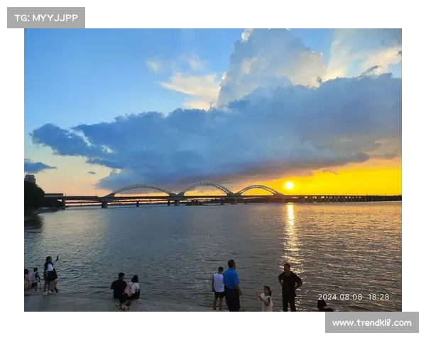 哈尔滨松花江消夏跑7月13日启动 江风主题降温背心限量发放 哈尔滨松花江消夏跑7月13日启动 江风主题降温背心限量发放