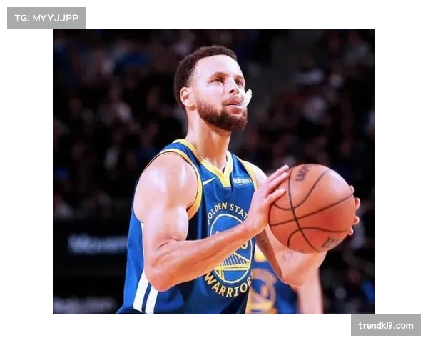 波杰姆斯基复制库里壮举砍下25+10+5三分 勇士新星在困境中展现潜力